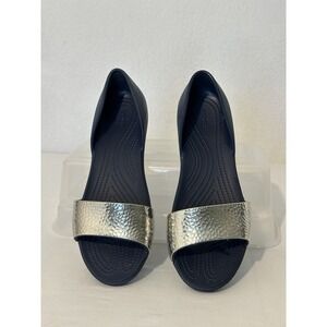 Crocs Lina Dorsay Hammered Silver Strap Navy Flat Open Toe Sandals Ionic Comfort